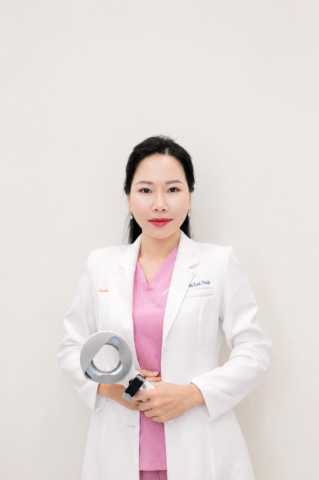 BS CKI Phạm Thị Lan Ninh - Phòng khám chuyên khoa Da liễu Lan Ninh