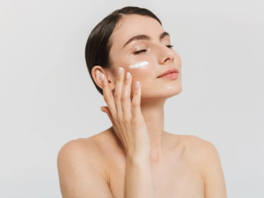 SAU KHI LẤY NHÂN MỤN NÊN CHĂM SÓC DA THẾ NÀO?